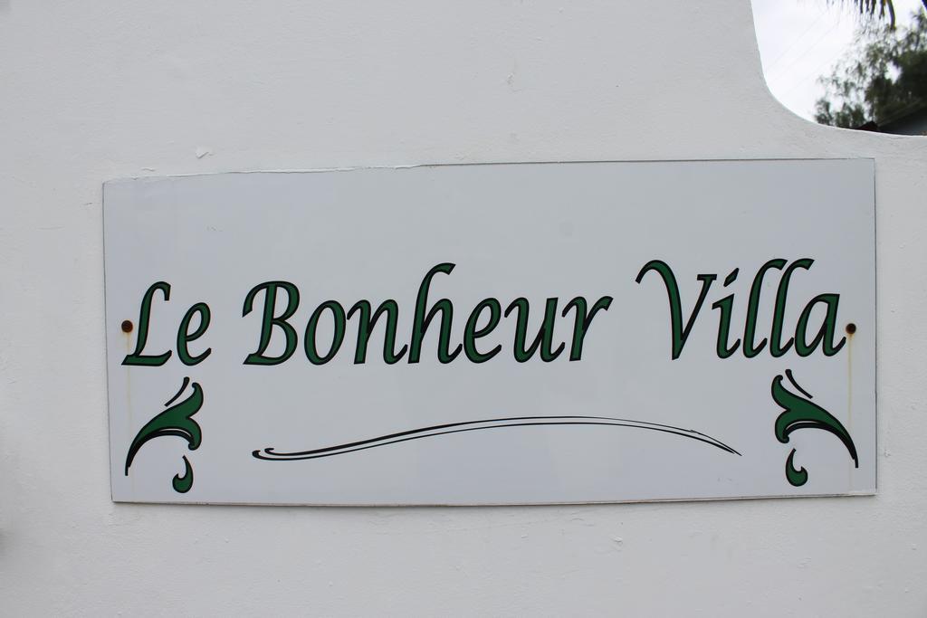 Le Bonheur 3*