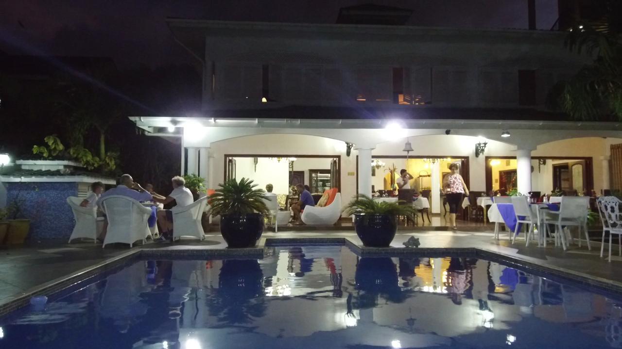 Pensión Le Bonheur 3*